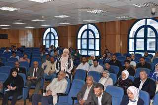محافظ المنيا يعقد اجتماعاً موسعاً...