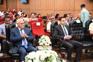 محافظ بورسعيد يعقد ندوة تعريفية...