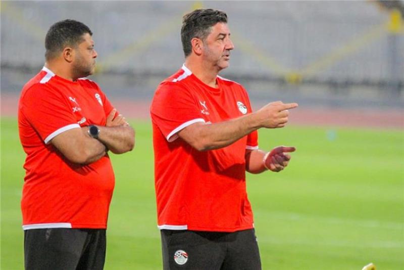 فيتوريا يوجه رسالة لـ دونجا بعد إصابته في معسكر منتخب مصر