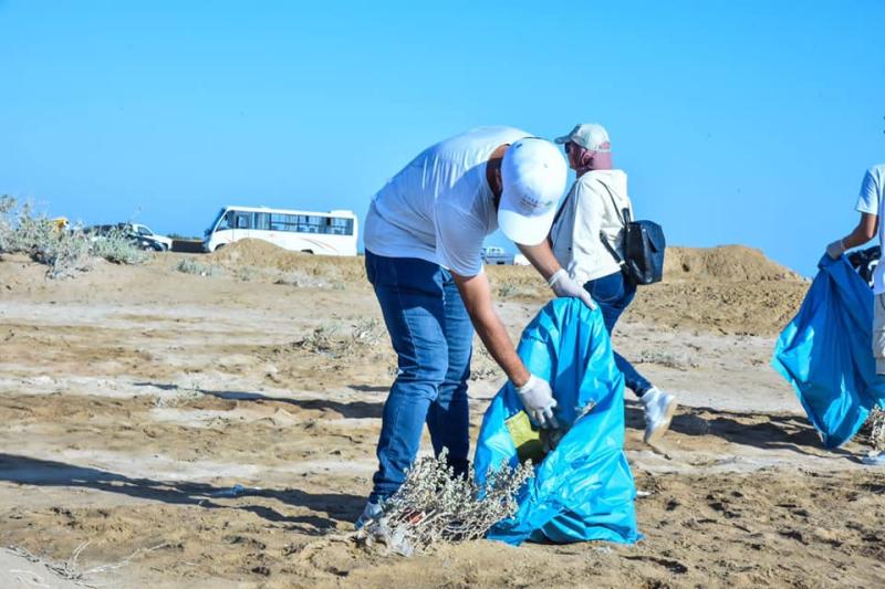 البيئة تشارك فى الاحتفال بيوم التنظيف العالمي بحملة نظافة بمحمية نبق