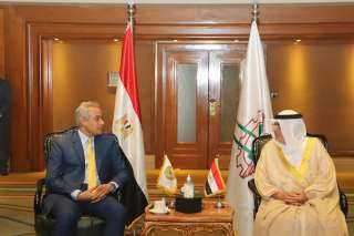 وزير القوى العاملة يلتقي نظيره...