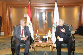وزير القوى العاملة يلتقى نظيره...