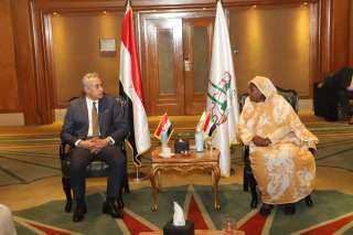 خلال لقائه وزيرة عمل السودان...