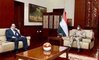 السفير المصري في الخرطوم يلتقي...