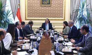 رئيس الوزراء يلتقي رئيس اتحاد...