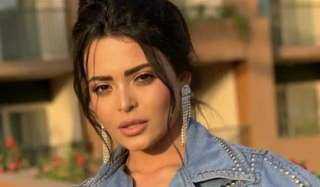 شاهد.. أسماء جلال تخطف الأنظار...