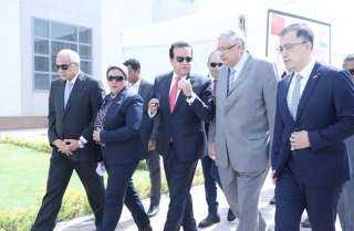 وزير الصحة يفتتح المجمع اللوجيستي...