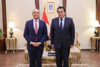 وزير الصحة يستقبل سفير الأردن...