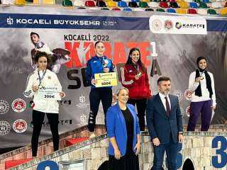 وزير الرياضة يهنئ الكاراتيه المصرى...