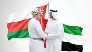 الرئيس الإماراتي يصل مسقط.. وسلطان...