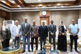 محافظ المنيا يشيد بالعمل الإيجابي...