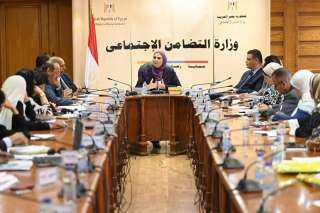 القباج تجتمع بعدد من الجمعيات...