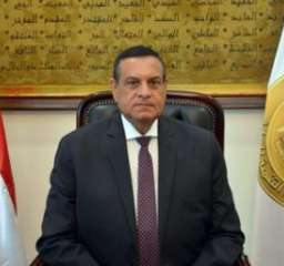 وزير التنمية المحلية يتابع مع...