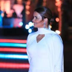 شاهد.. نور اللبنانية تخطف الأنظار...