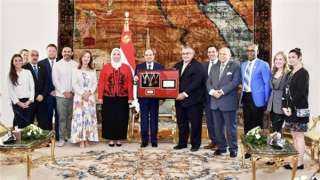 محافظ أسوان يهنئ الرئيس لإهدائه...