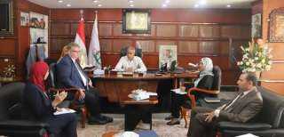 وزير القوى العاملة يلتقي مدير...