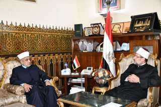 وزير الأوقاف يهنئ نظيره الأردني...
