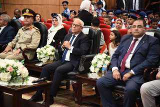 محافظ بورسعيد يعقد ندوة تثقيفية...