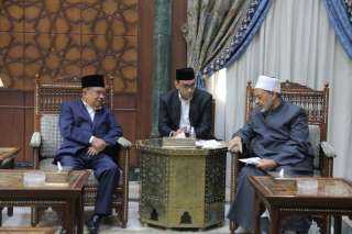 شيخ الأزهر يستقبل نائب الرئيس...