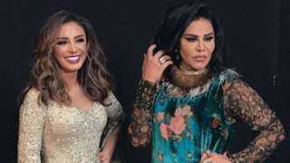 بالفيديو.. عناق حار بين أنغام...