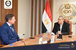 رئيس هيئة الدواء المصرية يستقبل...