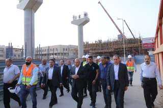 وزير النقل يتفقد مشروع مونوريل...