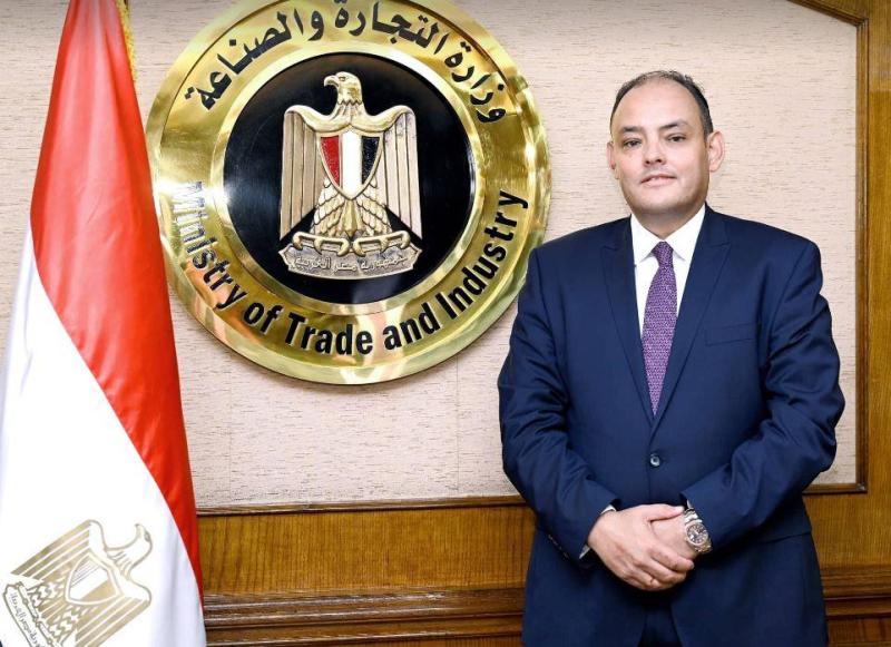 وزير التجارة: فرص كبيرة للتعاون بمجال الصناعات الدوائية والتعدينية مع كازخستان