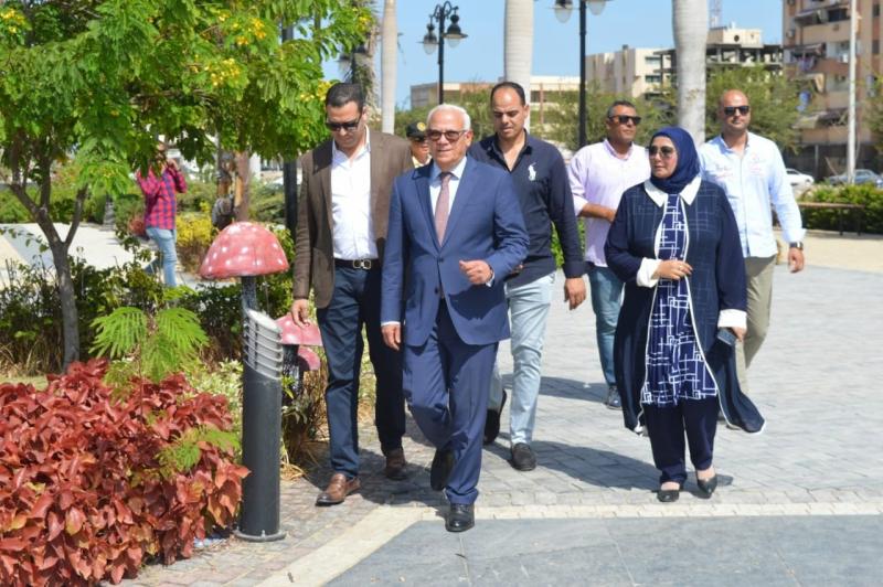 ساحة المشير طنطاوى تزين حى الضواحى ببورسعيد على مساحة تتجاوز 10 آلاف متر مربع