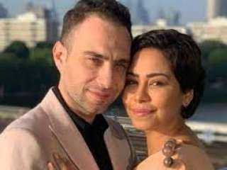 علقة موت لـ ”شيرين عبدالوهاب”...