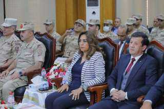 محافظ دمياط وقائد قوات الدفاع...