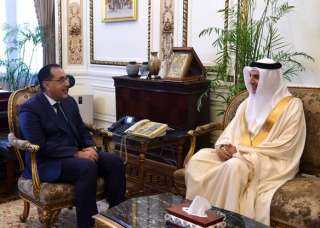 رئيس الوزراء يلتقي سفير البحرين...