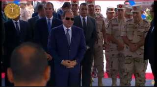 الرئيس السيسى يتفقد مجمع مصانع...
