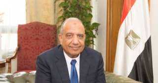 محمود عصمت: ضرورة الالتزام بتوقيتات...