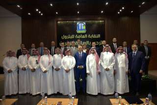 نقابة البترول تستقبل وفد اللجنة...