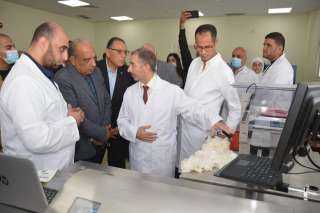وزير قطاع الأعمال العام يتفقد...