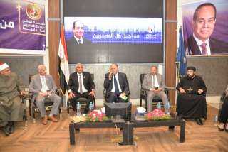 محافظ أسيوط وأمين حزب حماة...