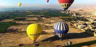 49  بالونا طائرا تحلّق...