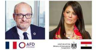 وزيرة التعاون الدولي تلتقى الرئيس...