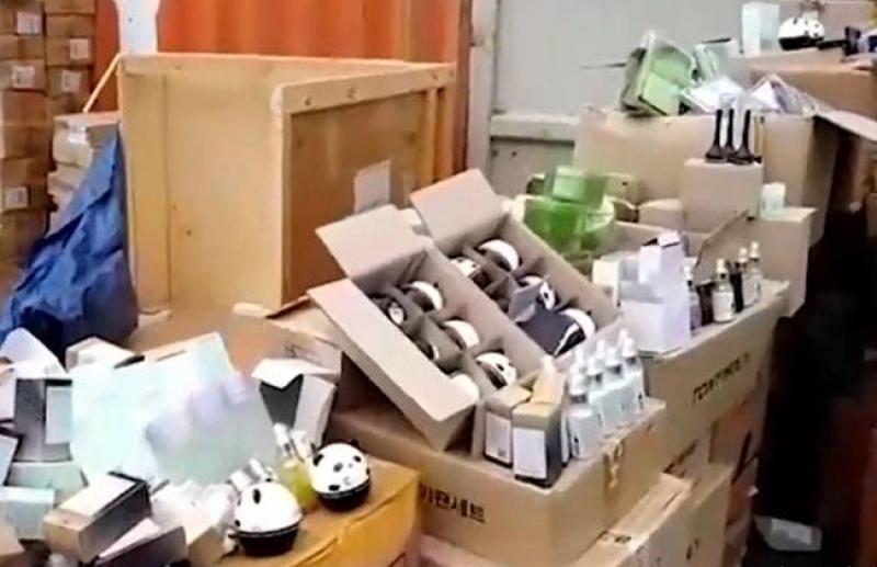 ضبط عبوات مستحضرات تجميل مجهولة المصدر بالقاهرة