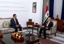 سفير مصر لدى بغداد يسلم...