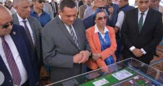 وزيرا التنمية المحلية والبيئة ومحافظ...
