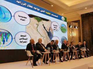 وزير الزراعة في المؤتمر الاقتصادي...