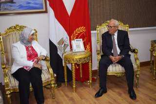 محافظ بورسعيد يستقبل نقيب عام...