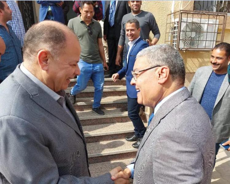 محافظ المنيا يصل الي أسيوط للمشاركة في الاحتفال ببدء أعمال إحلال وتجديد قناطر ديروط