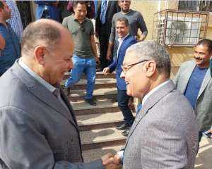 محافظ المنيا يصل الي أسيوط...