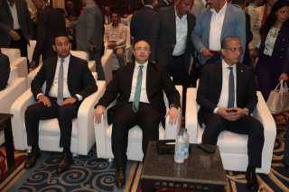 محافظ بني سويف يشهد الجلسة...