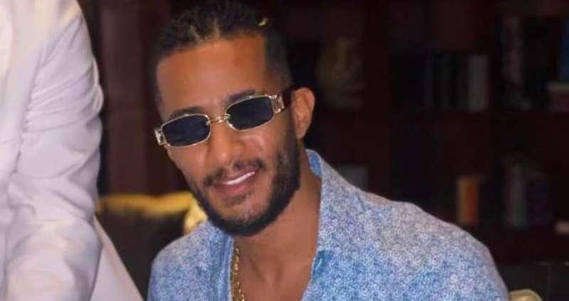 بالفيديو.. محمد رمضان يثير الجدل فى حفله الجديد