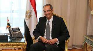 وزير الاتصالات يستعرض أهمية شبكة...