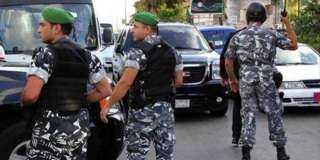 لبنان.. مودع يقتحم مصرفا والقوى...