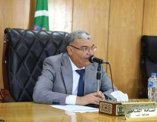 محافظ المنيا يعقد اجتماعاً موسعاً...